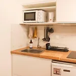 Charming Studio In The Heart Of Paris 14